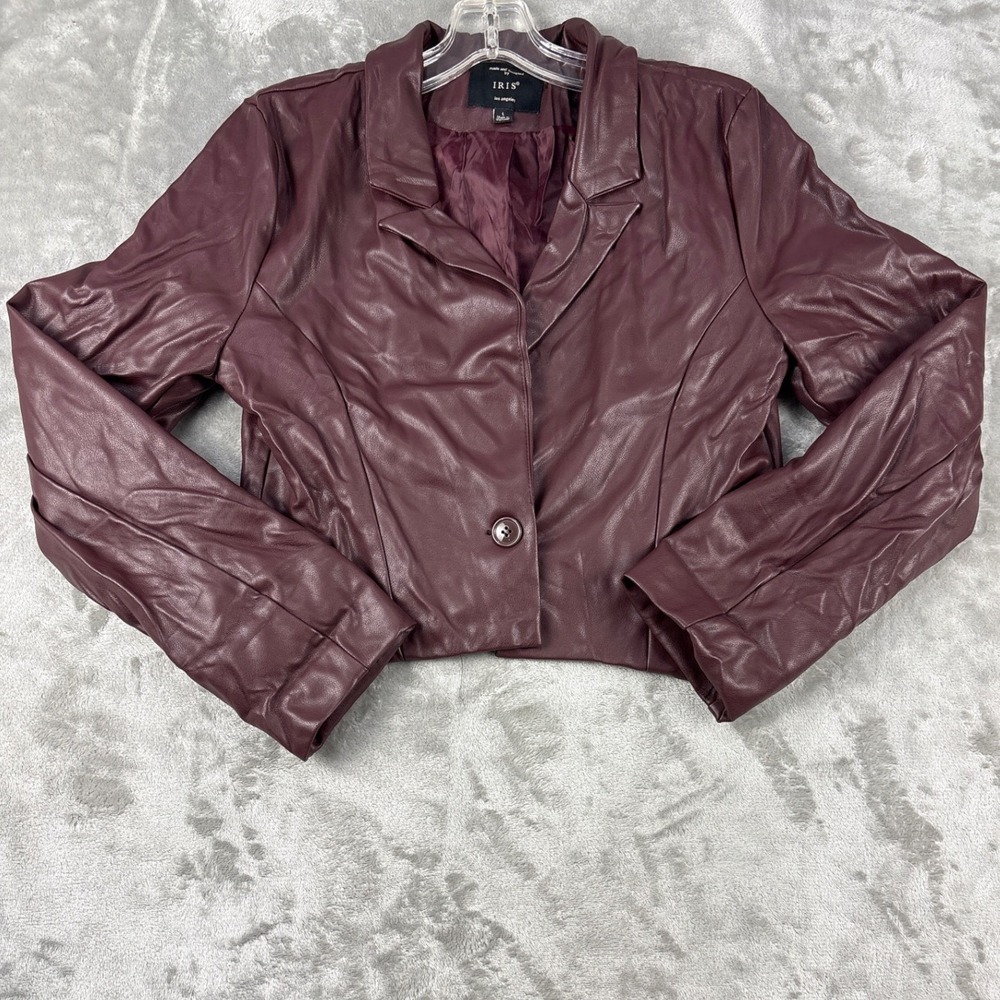 IRIS Los Angeles Burgundy Faux Leather Cropped Blazer Jacket Size L ISET240